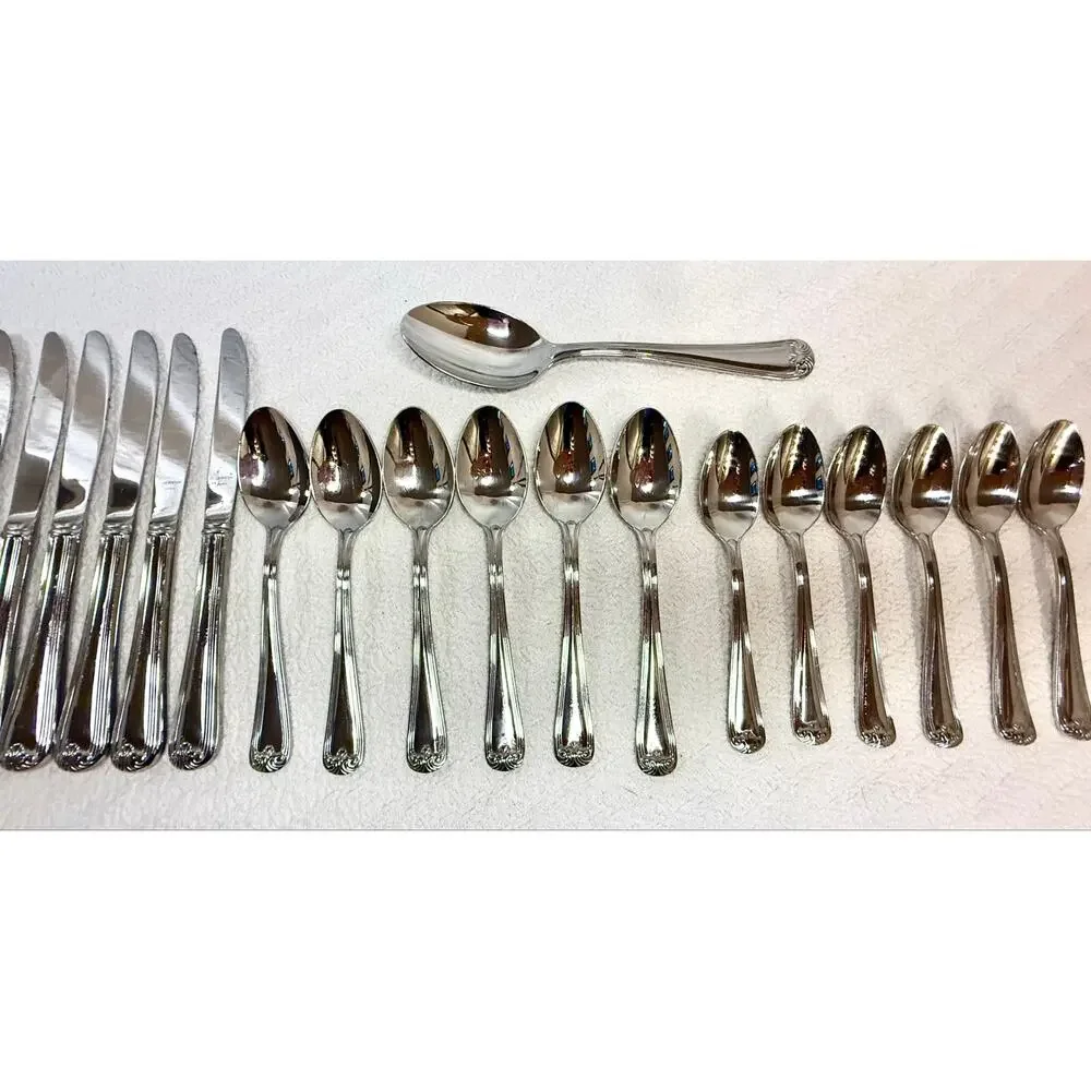 Gorgeous Gorham WINFIELD Stainless 18/8 Flatware - 32 Piece Set